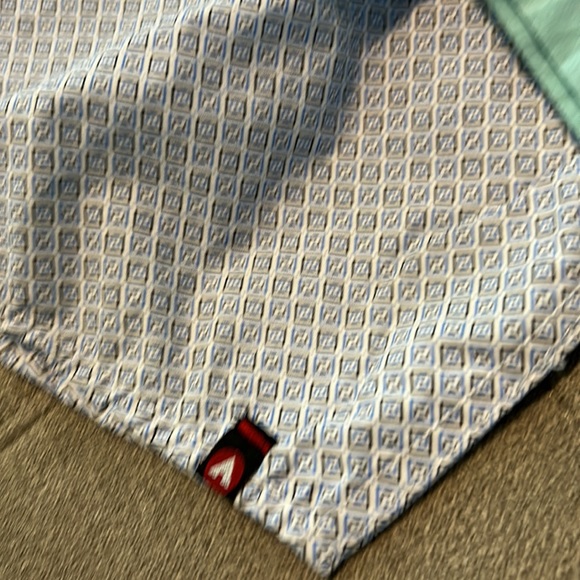 Men’s Summer clothes bundle- size L shirts, M shorts - Picture 7 of 11